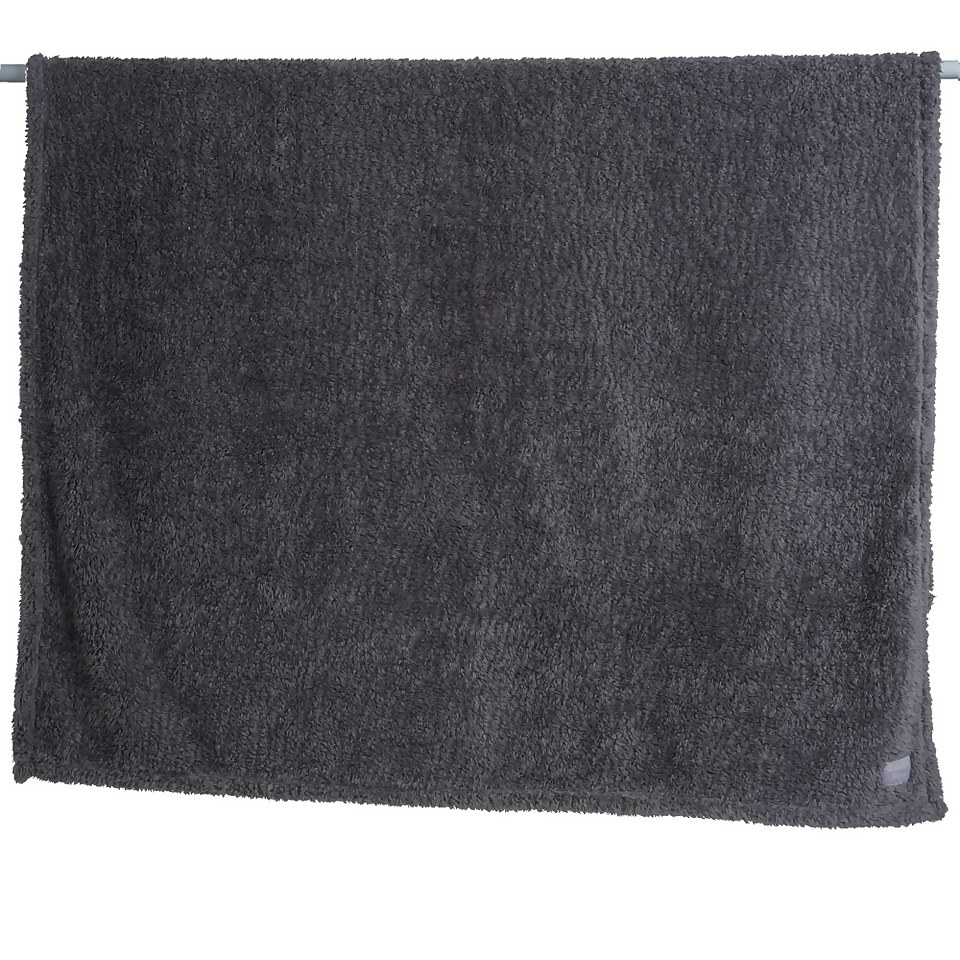 Snuggle Fleece Throw 130x180cm Charcoal Homebase