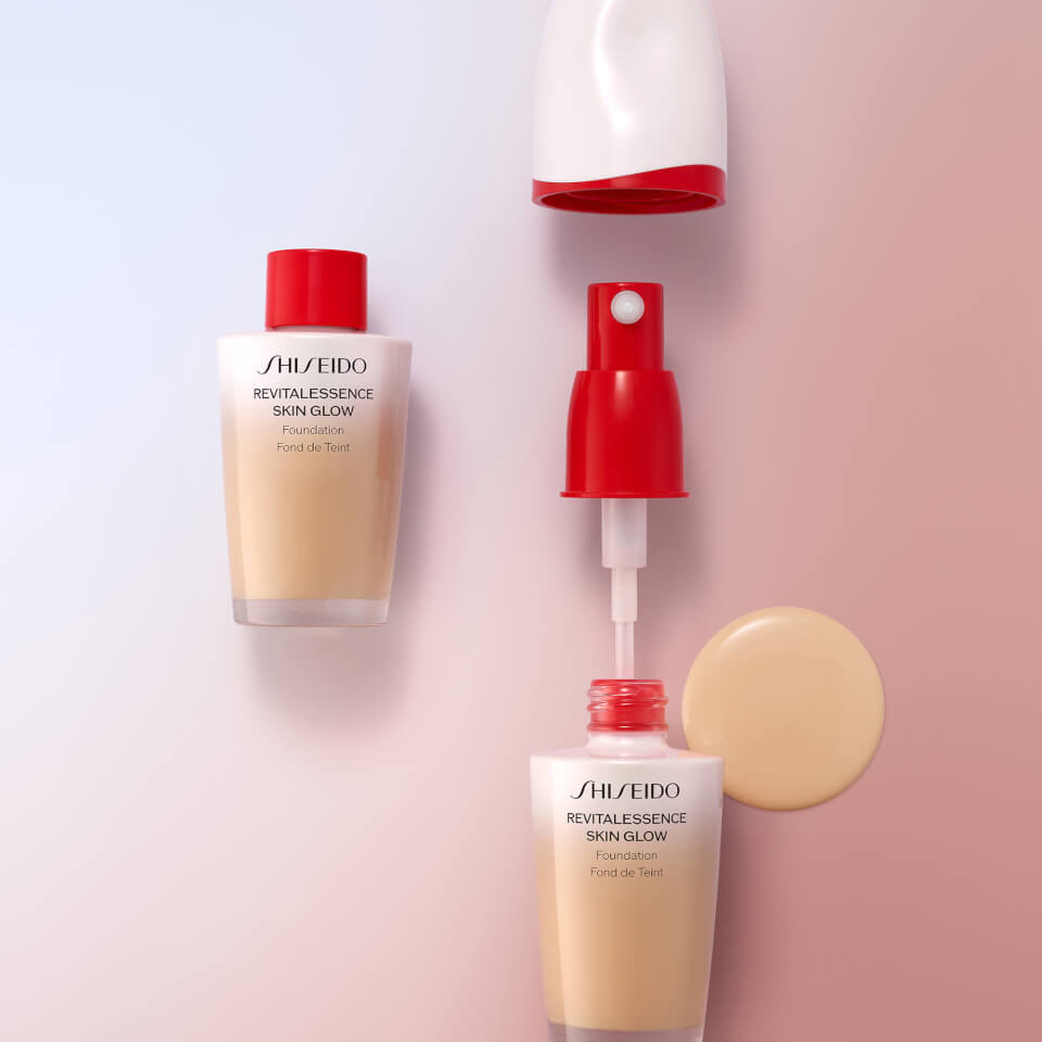 Shiseido Revitalessence Glow Foundation - 110 Alabaster