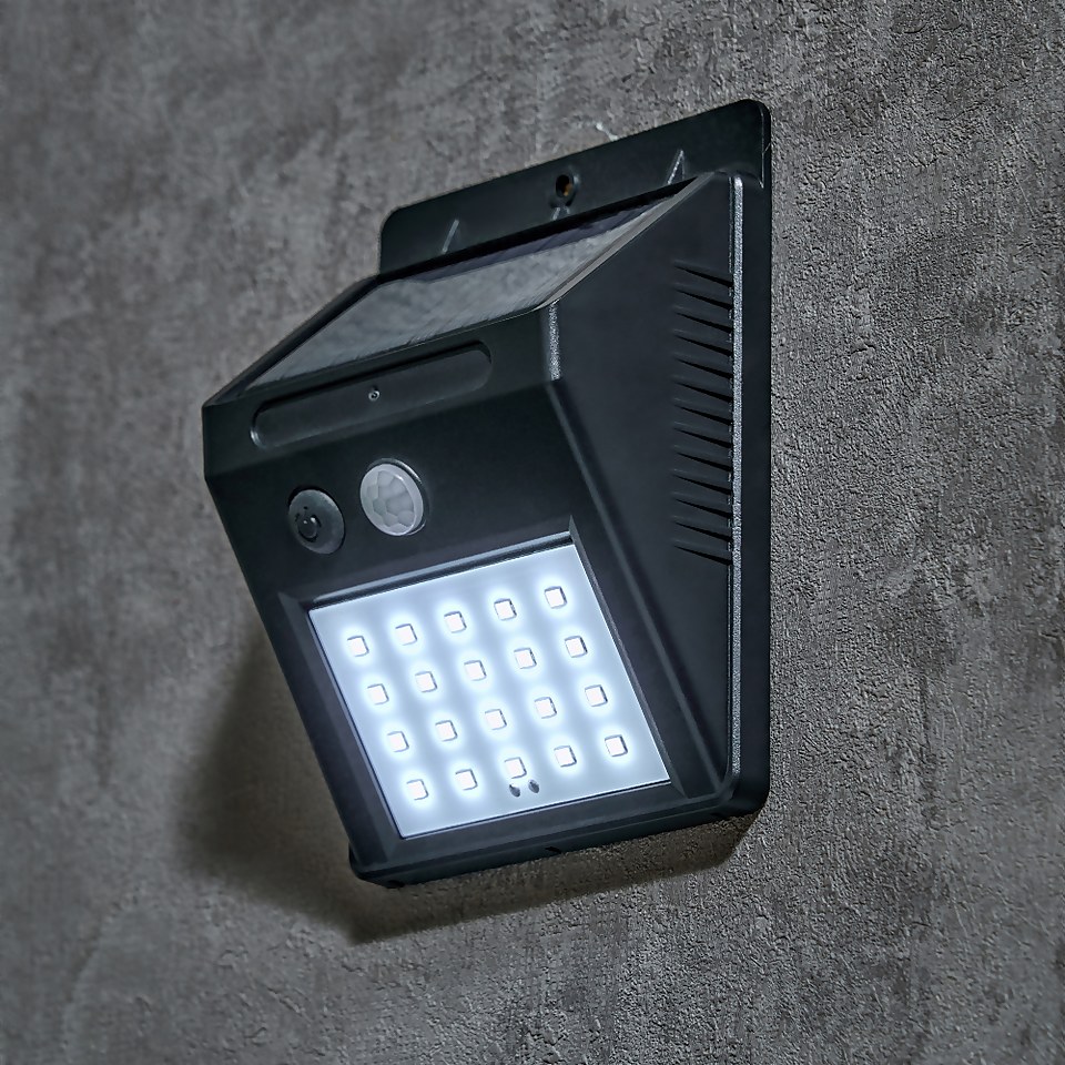 4W LED Fixed Solar Floodlight with PIR Motion Sensor