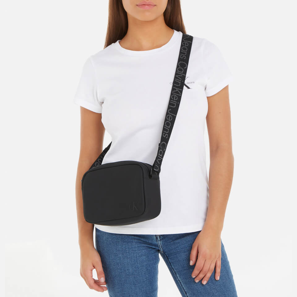 Calvin Klein Jeans Ultralight Shell Camera Bag