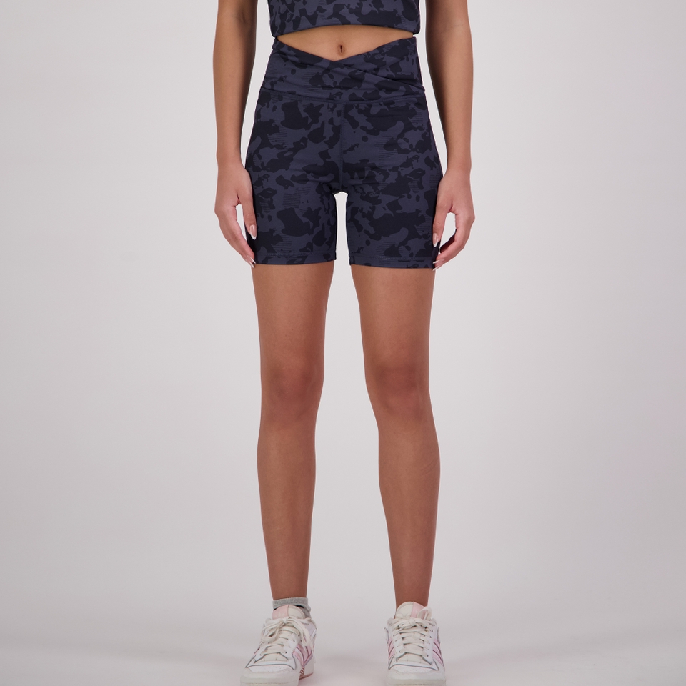 WOMEN FORCE 5IN BOOTY SHORT JET BLACK