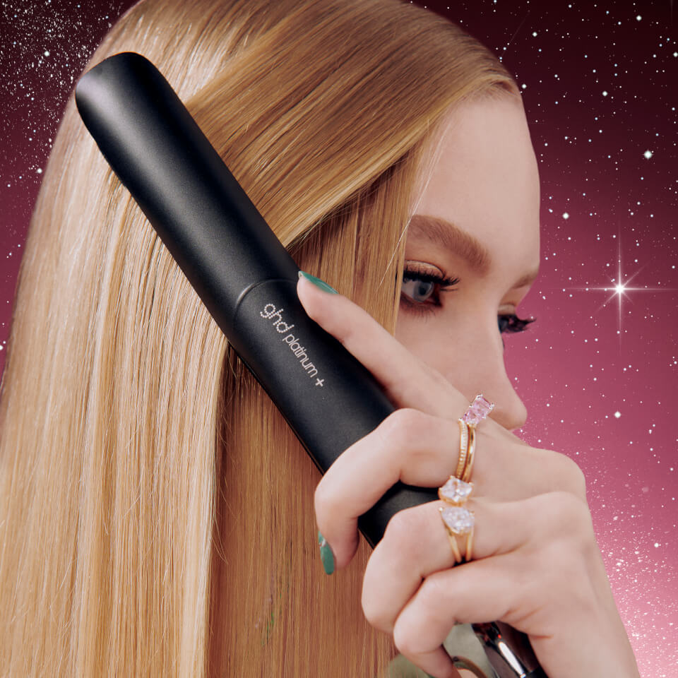 ghd Platinum+ Hair Straightener Christmas Gift Set