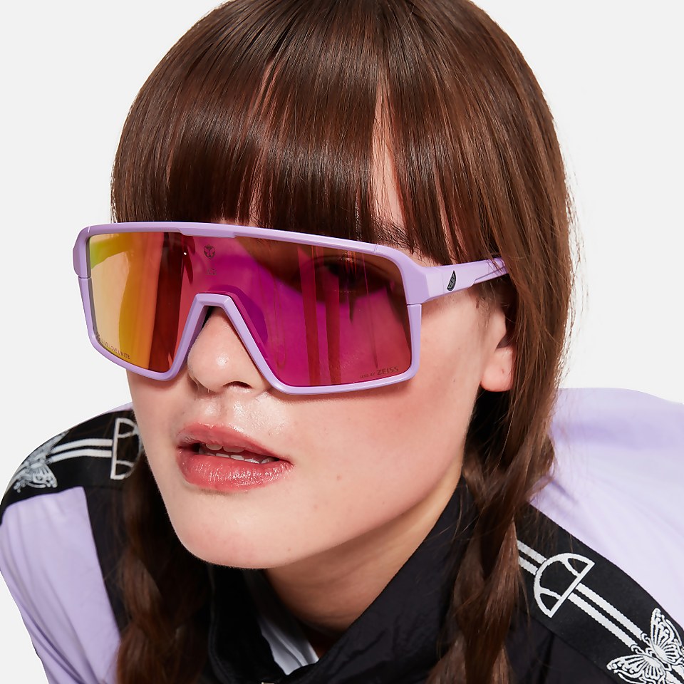 Tomorrowland X ellesse Sonnenbrille Lila