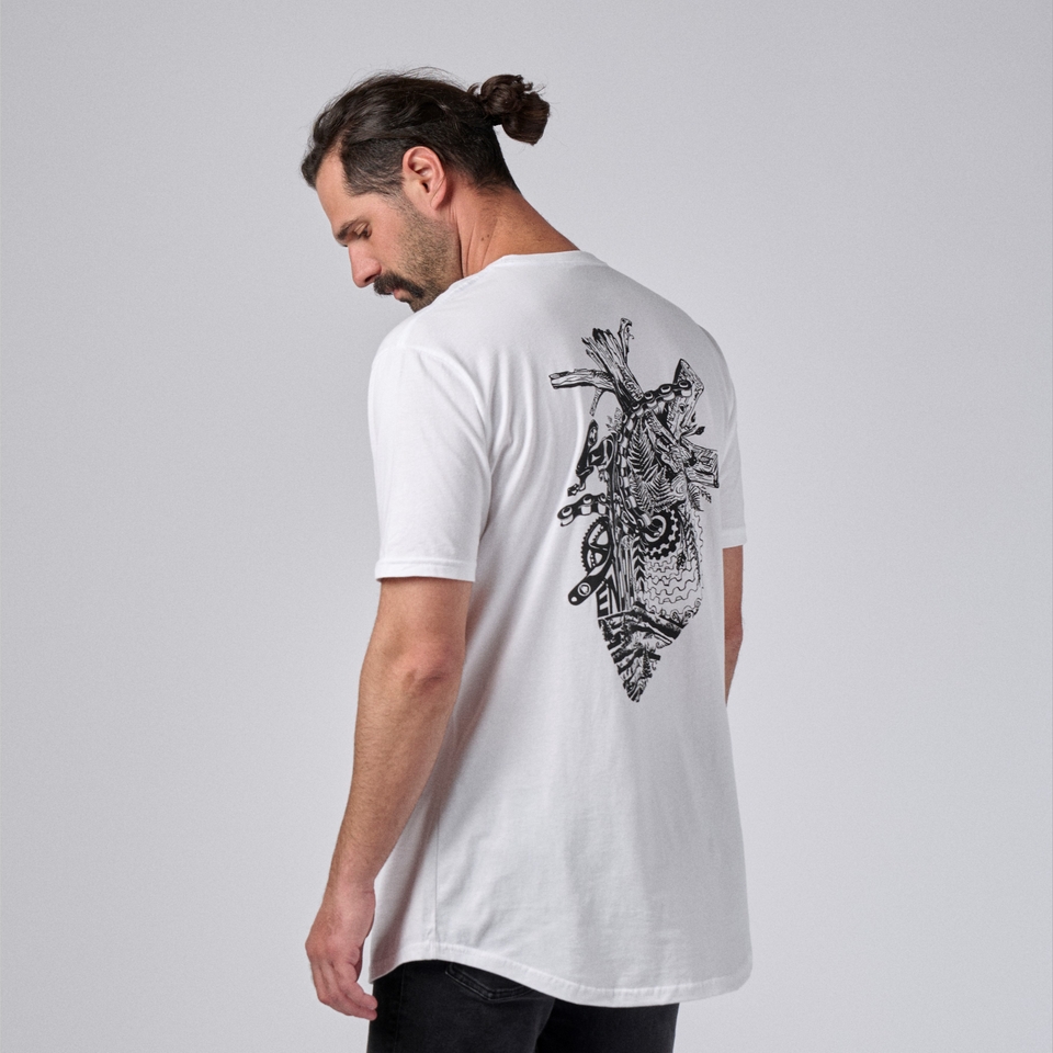 ALL HEART SHIRTAIL TEE - WHITE