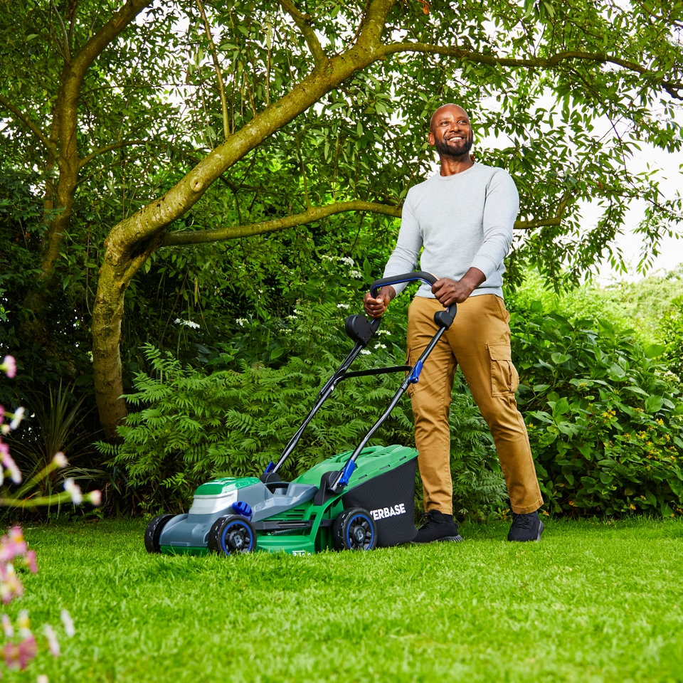 Lawn mower outlet