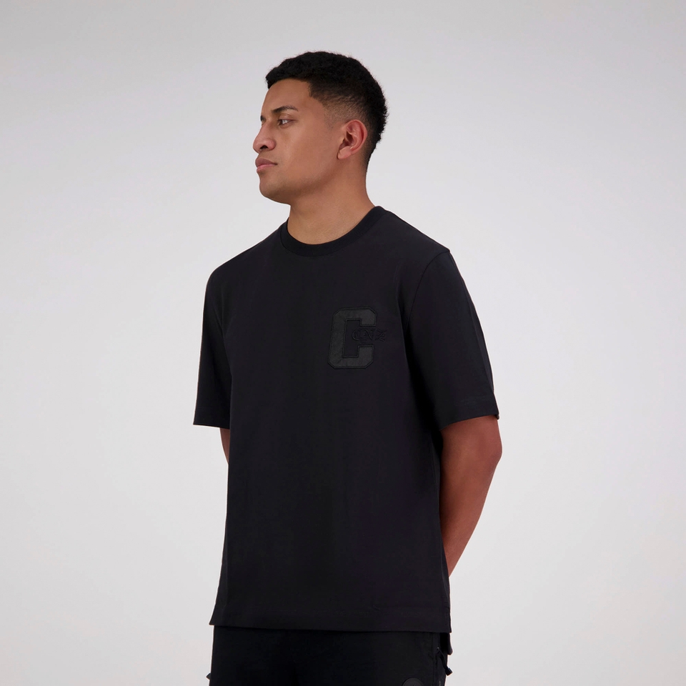 LEGENDS BIG C GRAPHIC TEE BLACK