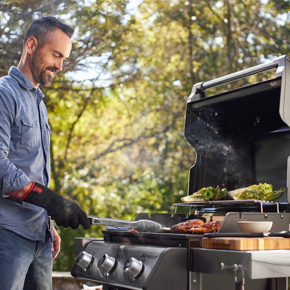 er Spirit E325 Gas BBQ Homebase