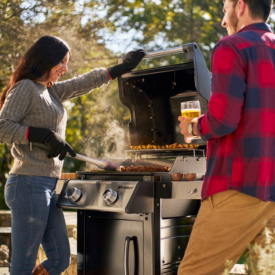 er Spirit E215 Gas BBQ Homebase