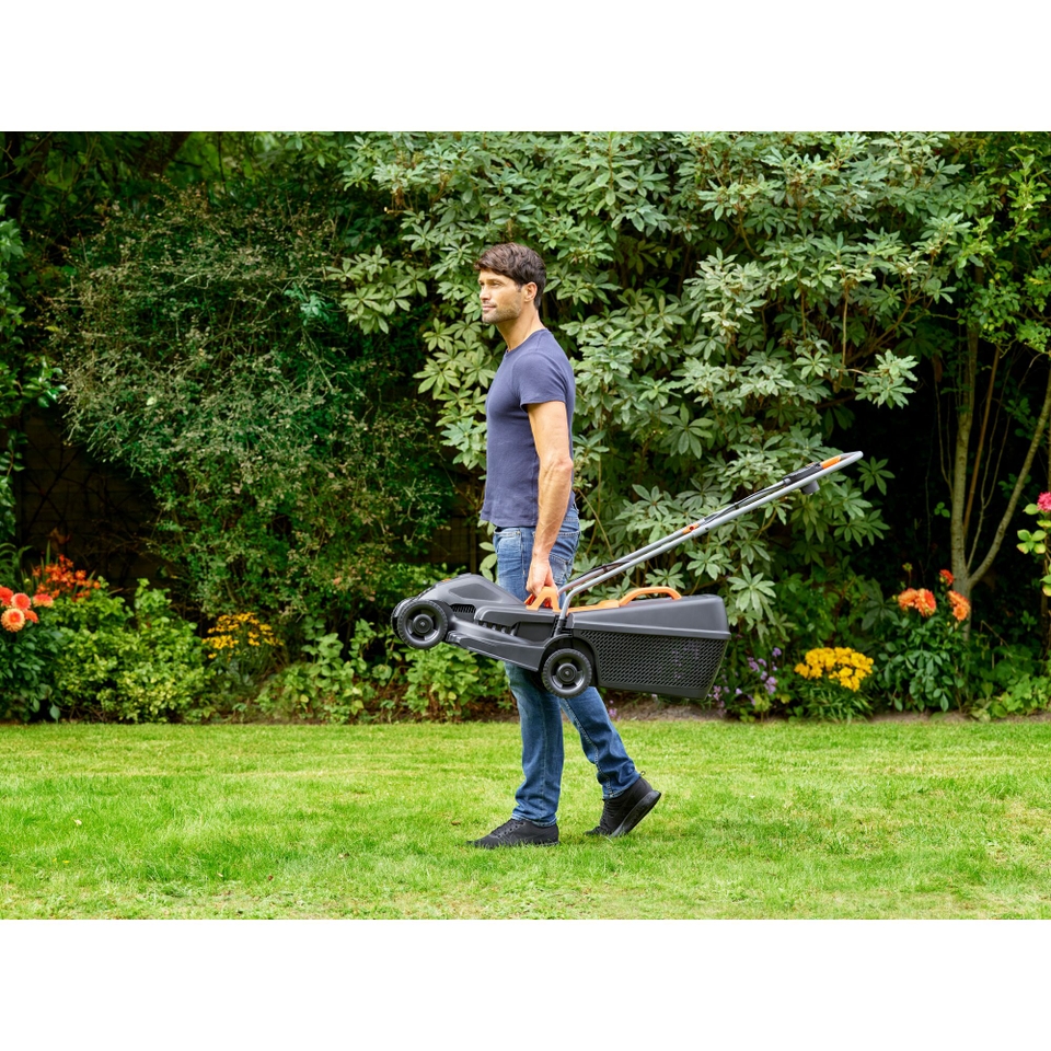 BLACK+DECKER 1000W Electric Lawn Mower 32cm