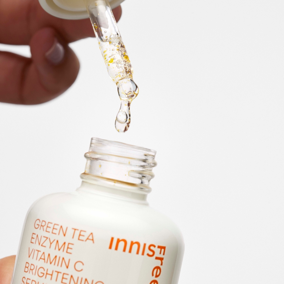 INNISFREE Green Tea Enzyme Vitamin C Brightening Serum 30ml