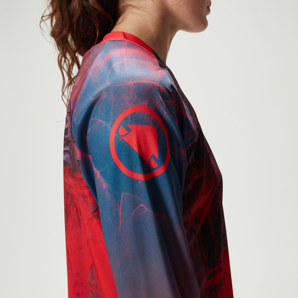 Women's Ltd Tropical L/S Tee - Pomegranate