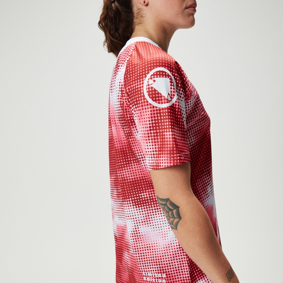 Damen Pixel Cloud T-Shirt LTD - Granatapfel