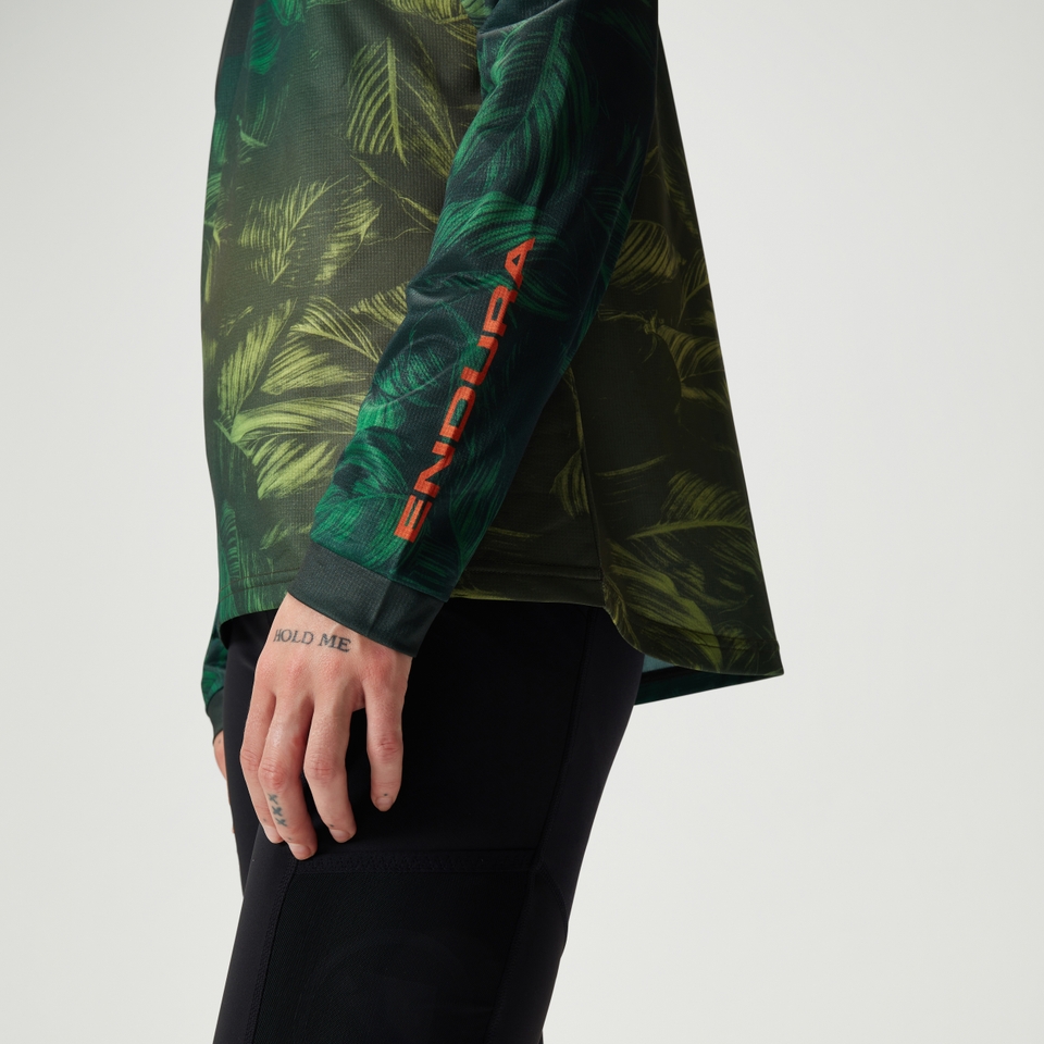 Women's Tropical Long Sleeve Tee Limited: Ghillie Green