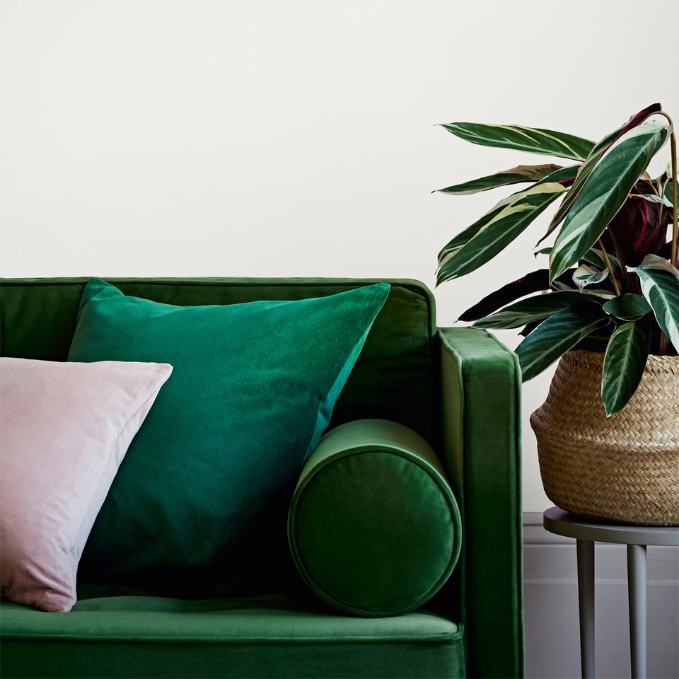 Crown Easyclean Tough & Washable Matt Paint Sail White 5L Homebase