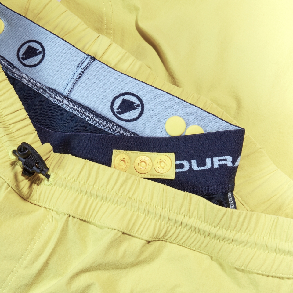 Unisex Corner Short (Liner/Chamois) Celery