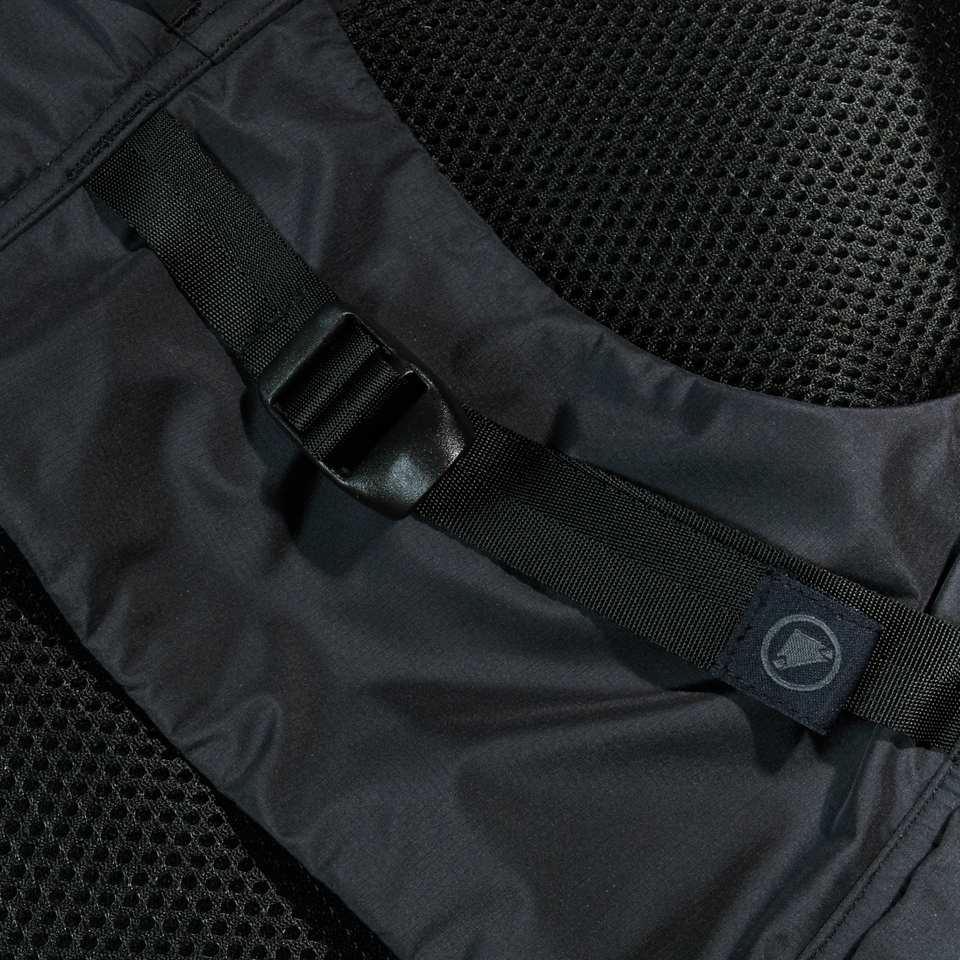 Unisex Corner Hydration Vest - Black