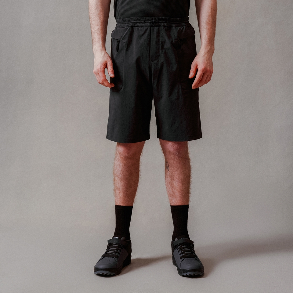 Unisex Corner Short (Liner/Chamois) Black