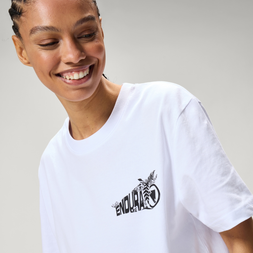 Unisex 'Heart of the Forest' T-Shirt - Weiß