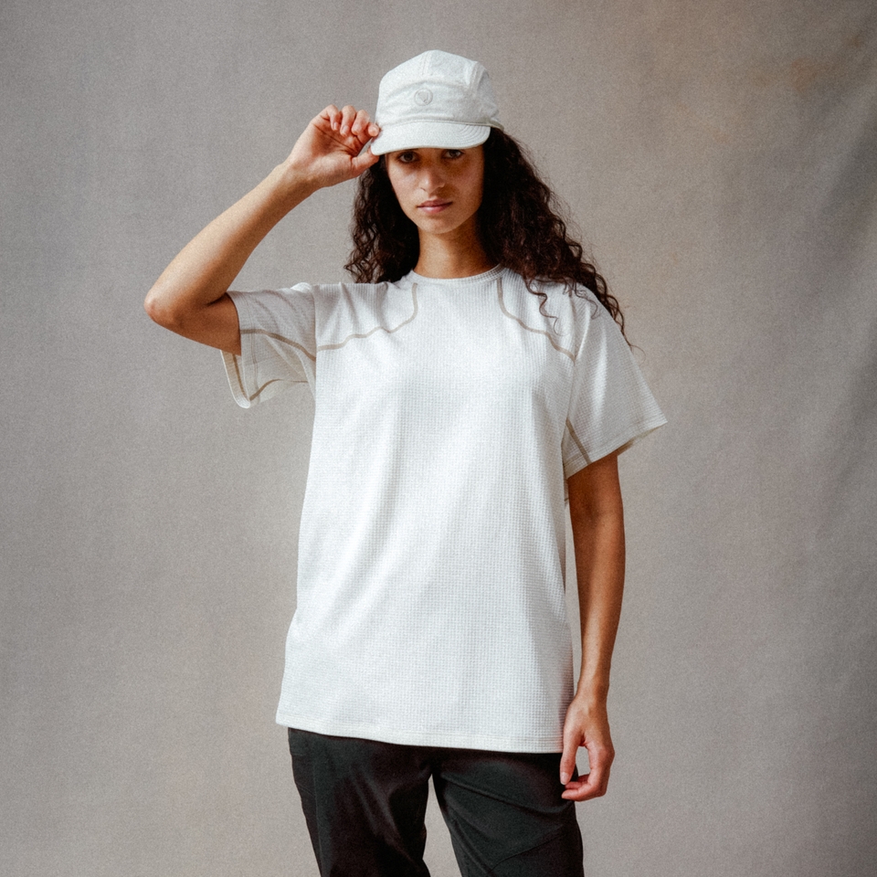 Unisex Kurzarm-Corner-Shirt Weiß