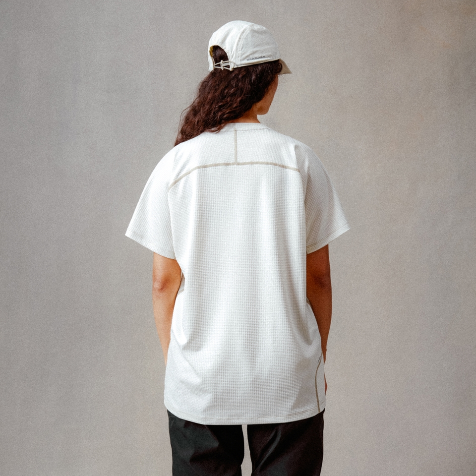 Unisex Kurzarm-Corner-Shirt Weiß