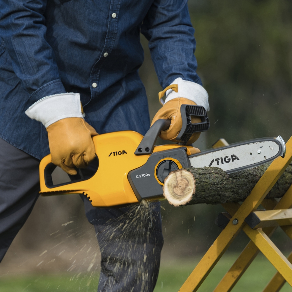 STIGA CS 100e Kit 20V Cordless Brushless Chainsaw Homebase