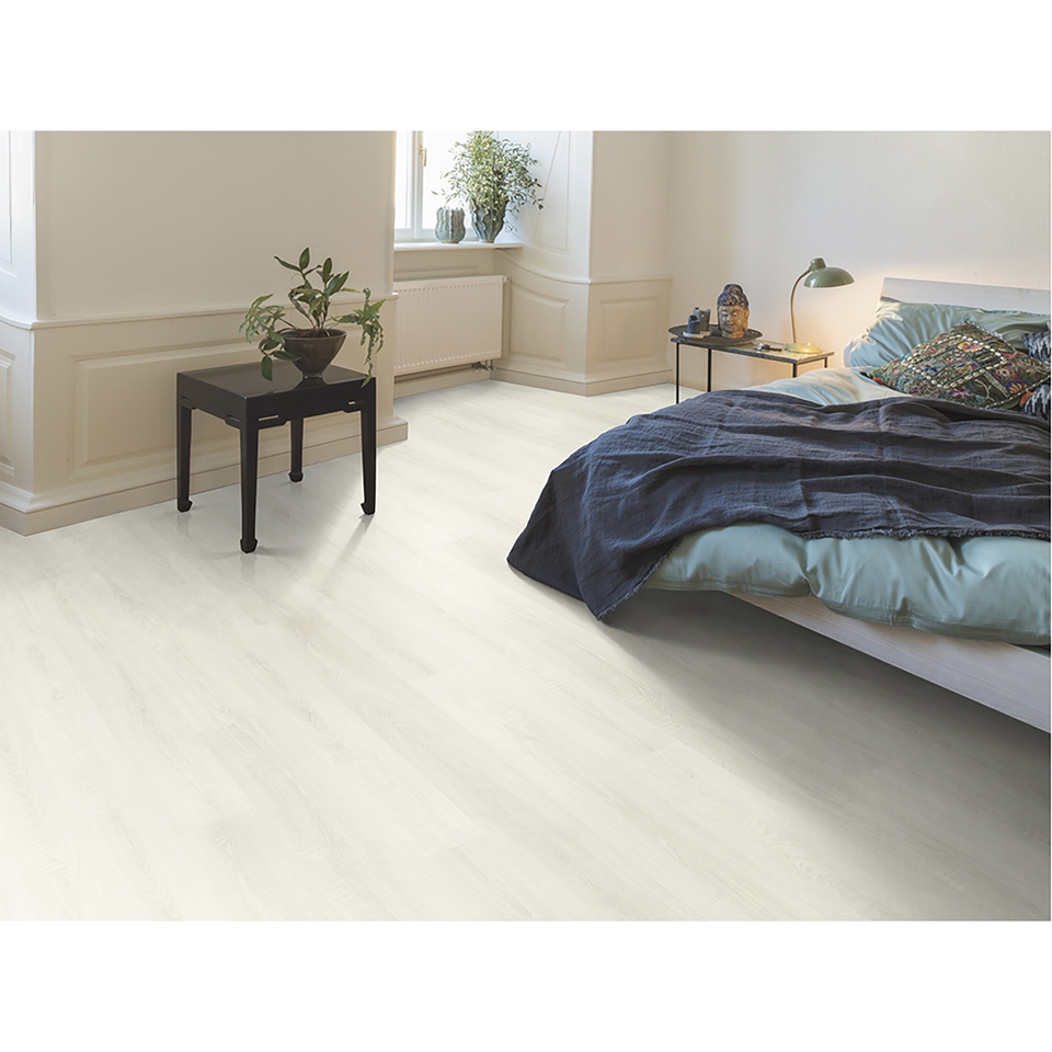 EGGER HOME White Toscolano Oak 8mm Laminate Flooring Sample | Homebase