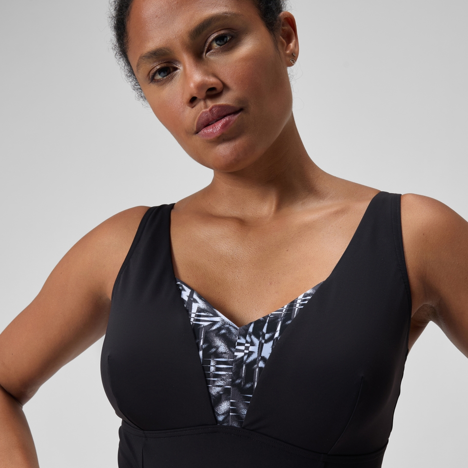 Damen OpusGem DD+ Shaping-Badeanzug mit Print Schwarz/Grau