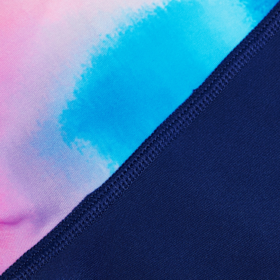 Jungen Schwimmhose mit digitalem Allover-Print und V-Schnitt Blau