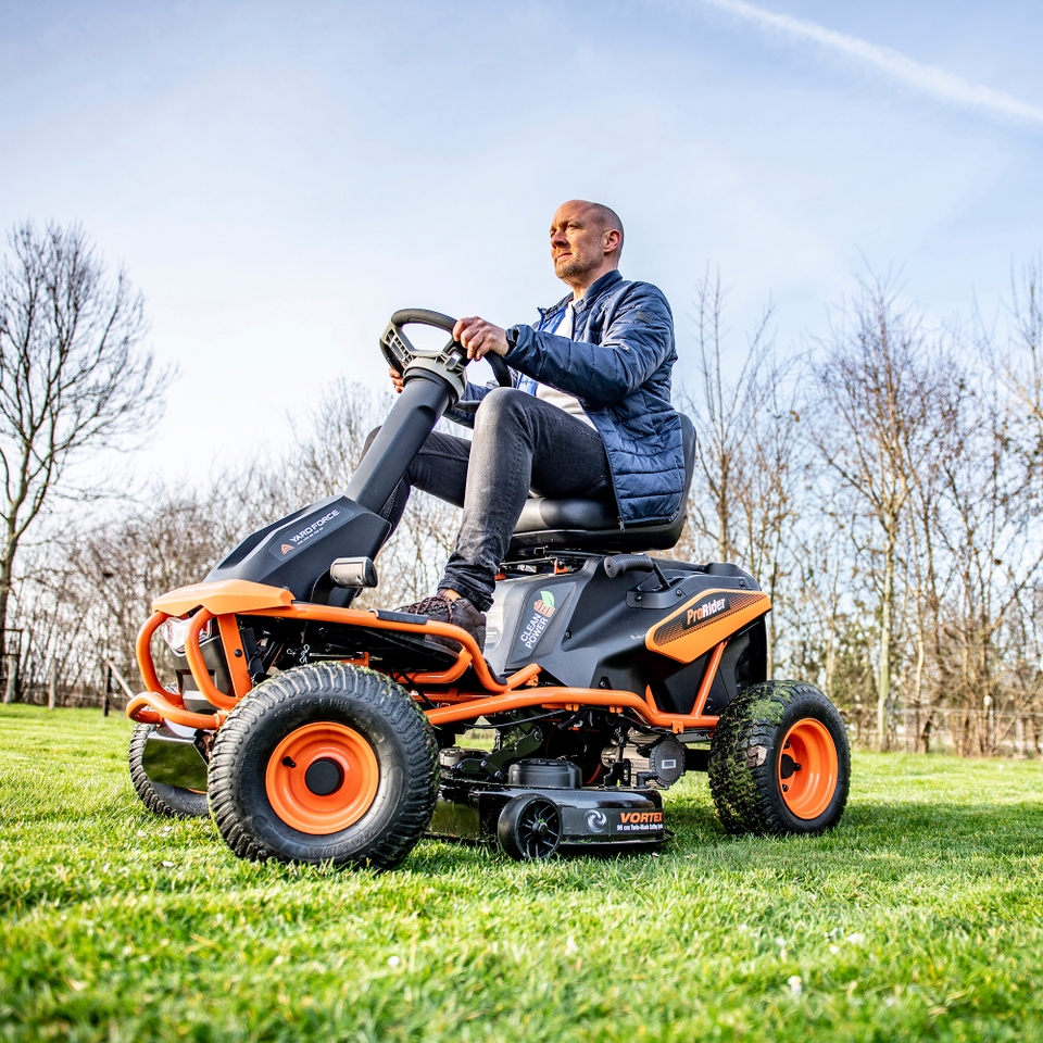 Yard Force ProRider E559 Battery Powered Electric Ride on Lawnmower Homebase