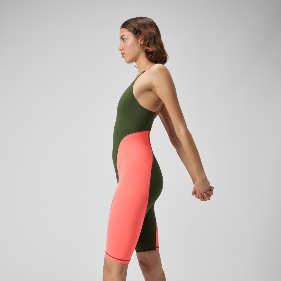 Women's Solid Vanquisher Kneeskin Red
