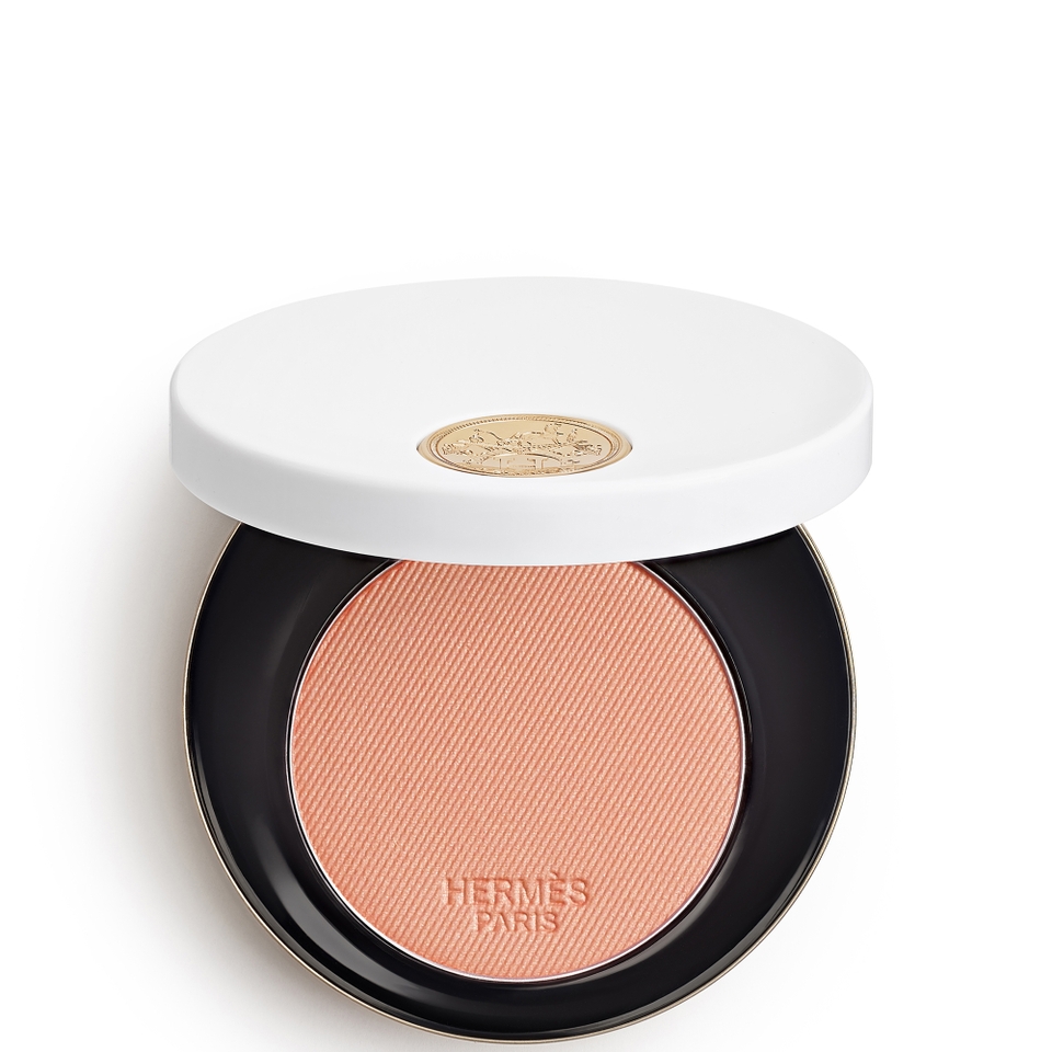商品画像：Shop HERMÈS Rose Hermès Silky Blush Powder | Saks Fifth Avenue 1