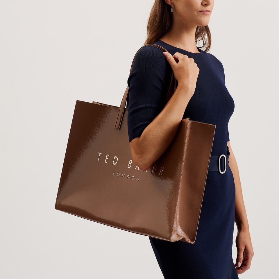 Ted Baker Women s Crikon Extra Large Icon Bag Taupe