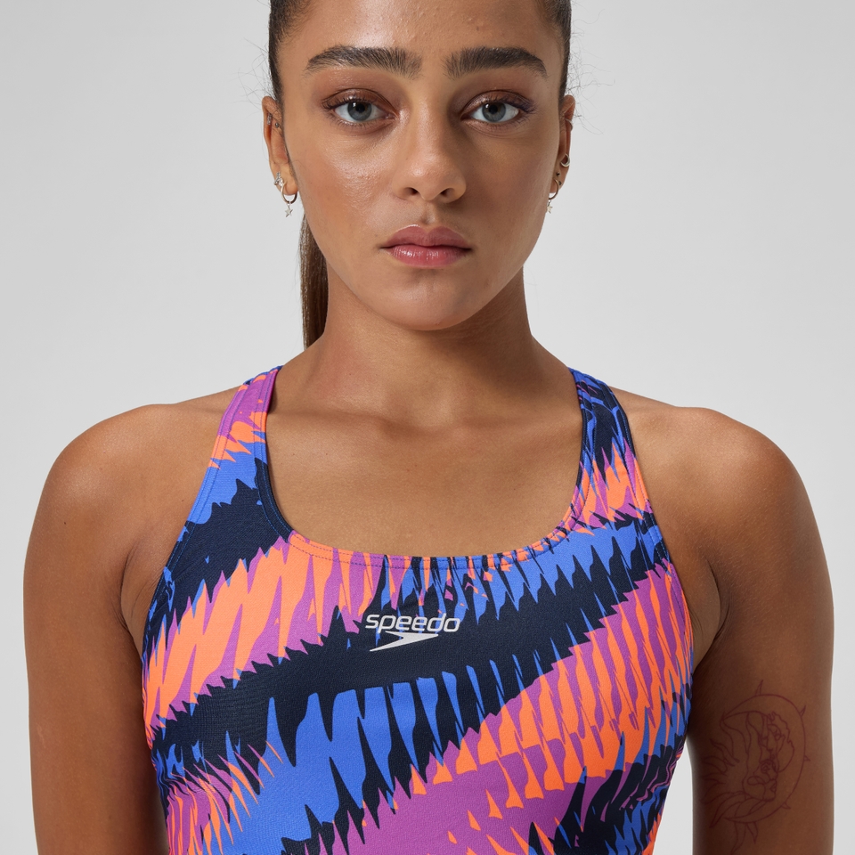 Club Training Bedruckter Powerback-Badeanzug Blau/Pink für Damen