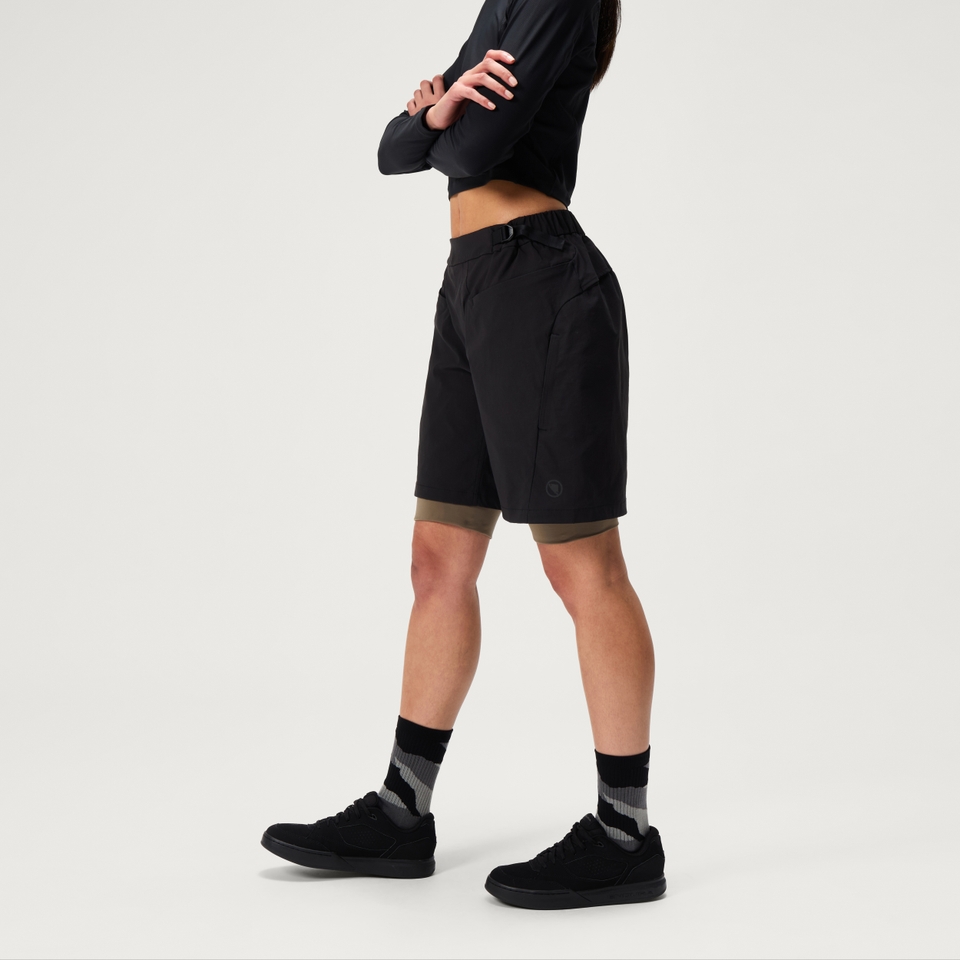 SULTRAC Adv 8" Shorts mit Innenhose für Damen - Schwarz