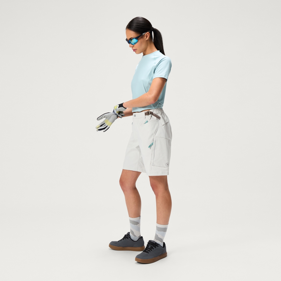 Women's SulTrac Adv 8" Shorts - Lunar Rock