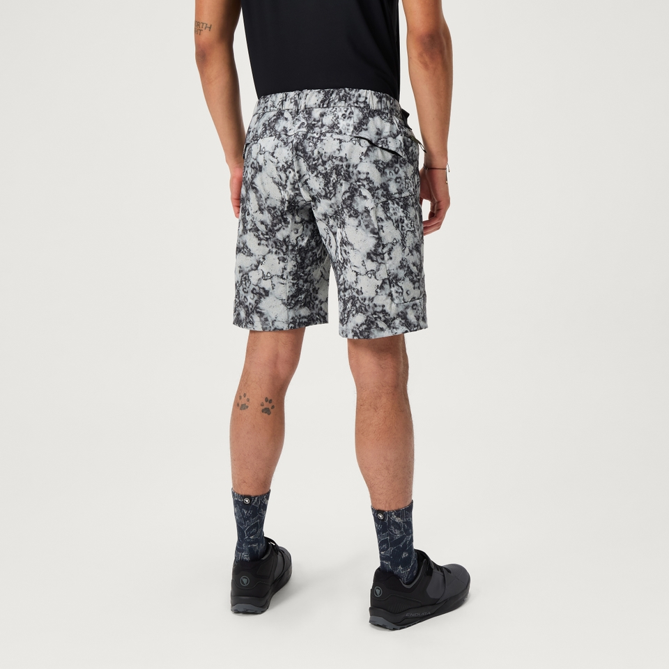 Men's SULTRAC Adv 8" Short - Dispersed Floral