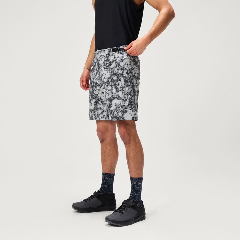 Men's SULTRAC Adv 8" Short - Dispersed Floral