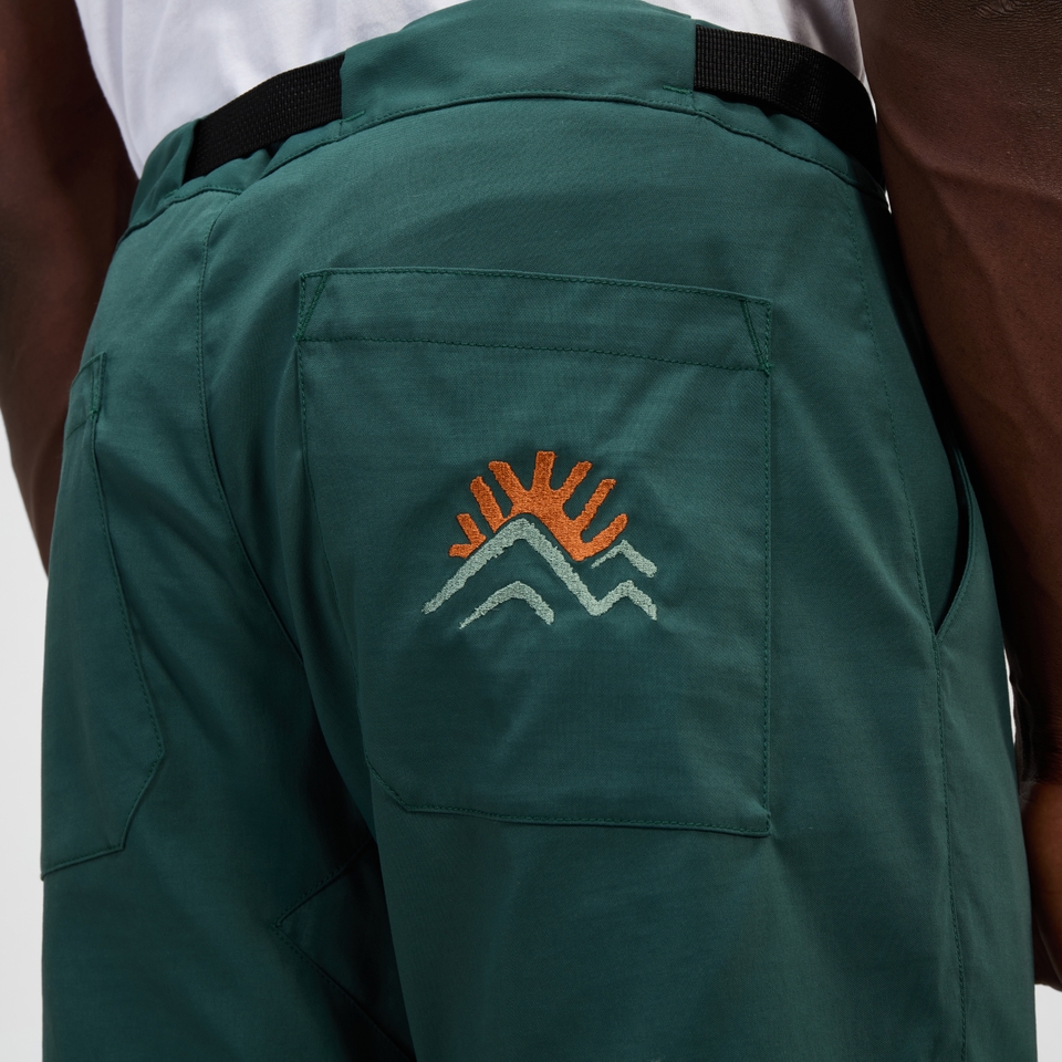 Unisex Sunned Peak Shorts - Grün