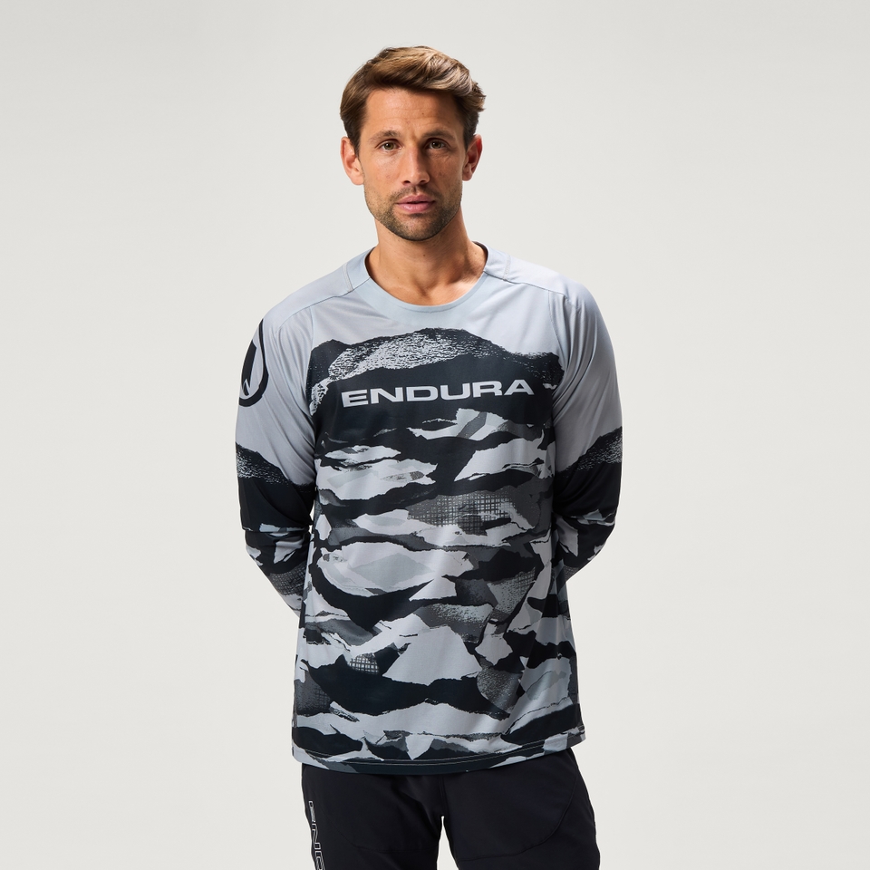 Men's MOUNTAIN CAMO LTD Printed L/S Tee - Black