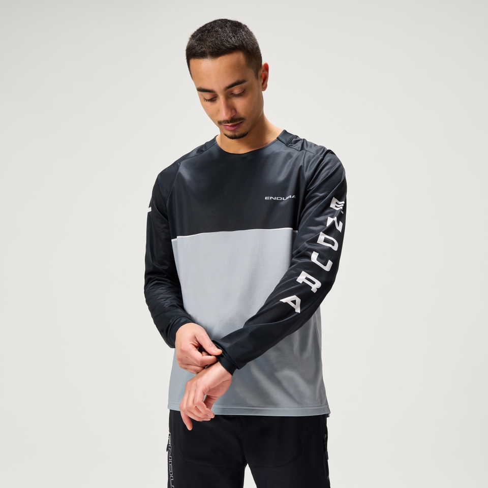 Men's CORE Printed L/S Tee - Black