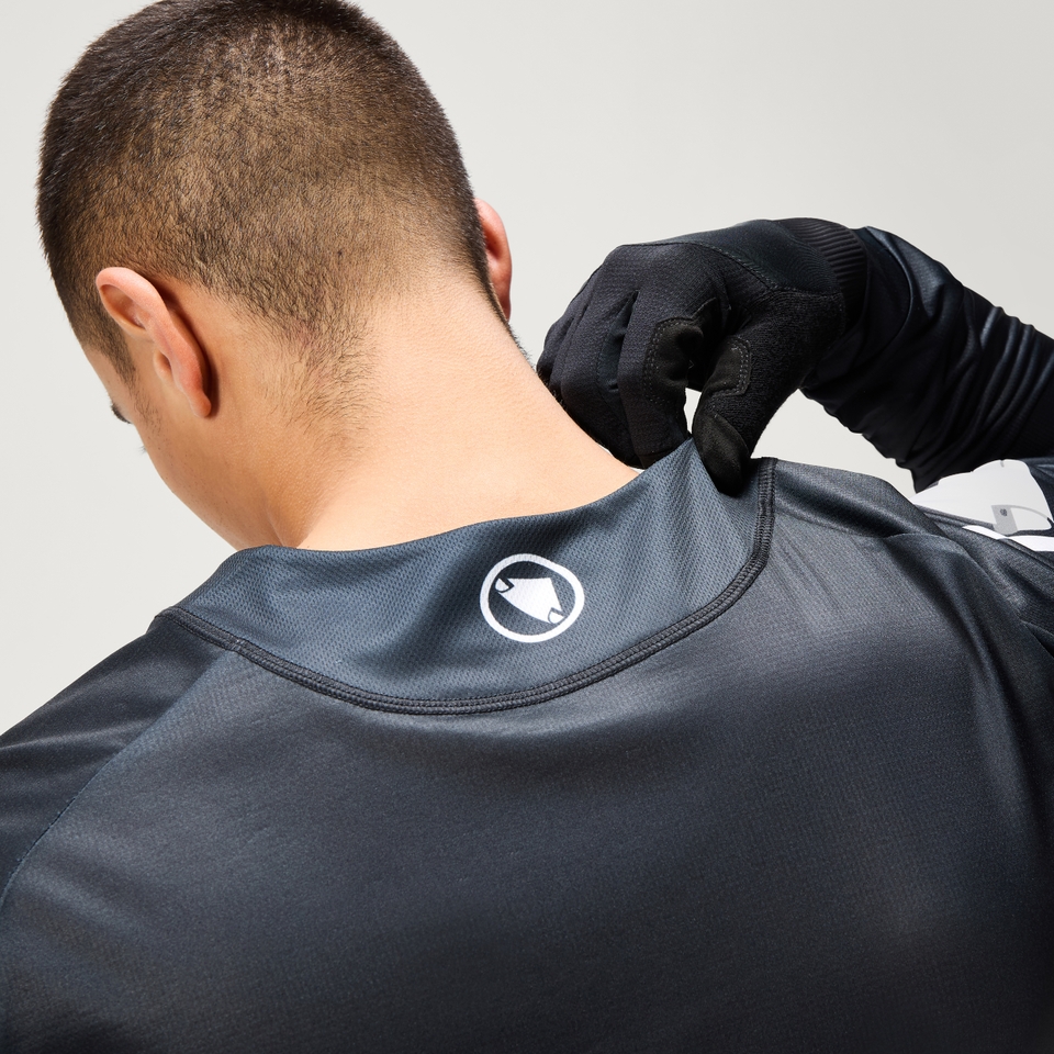 Men's CORE Printed L/S Tee - Black