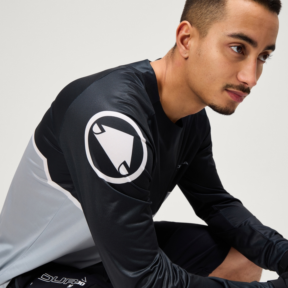 Men's CORE Printed L/S Tee - Black