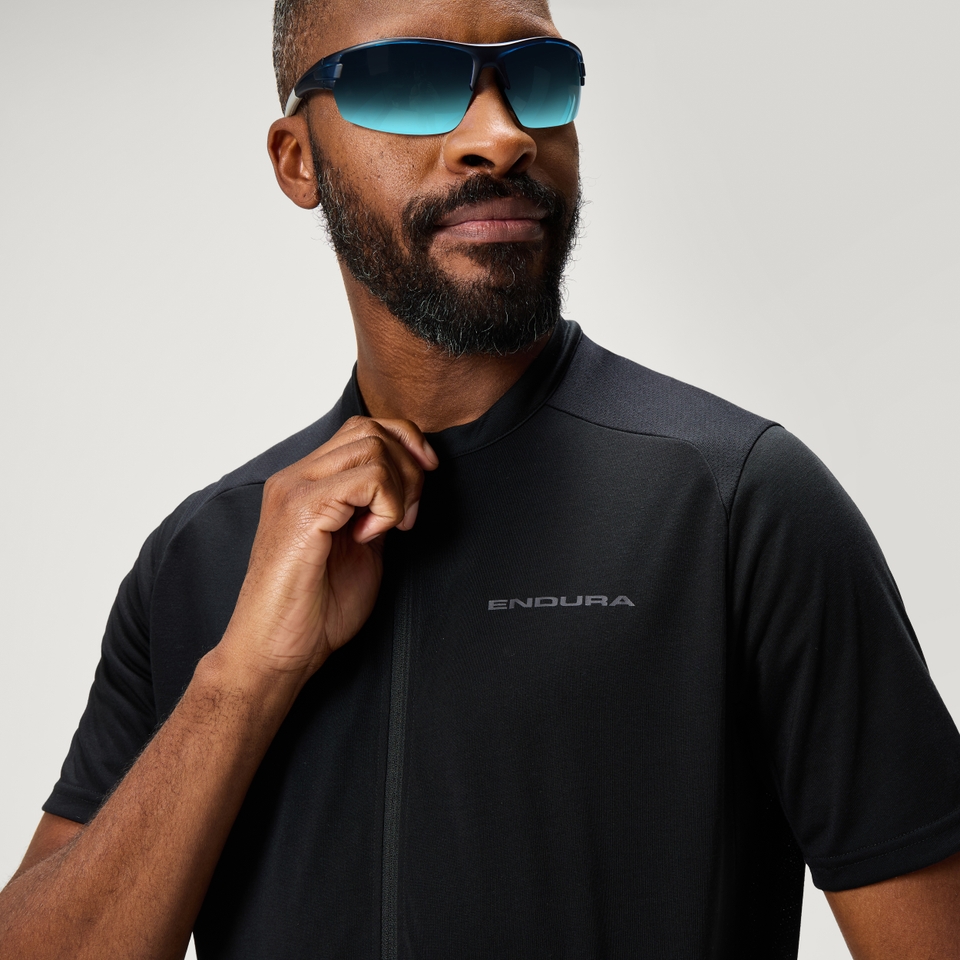 ENDURA LOOP S/S ZIPPED JERSEY BK