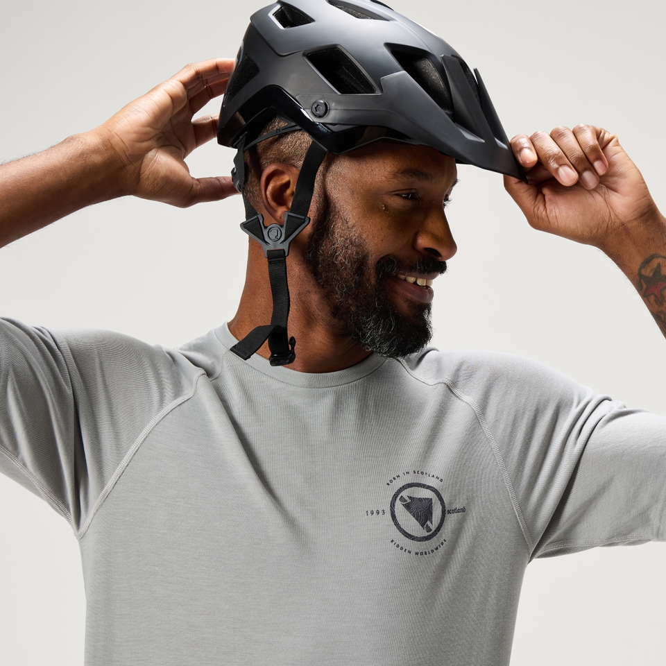 LOOP kurzärmeliges Tech T-Shirt für Herren - Grau