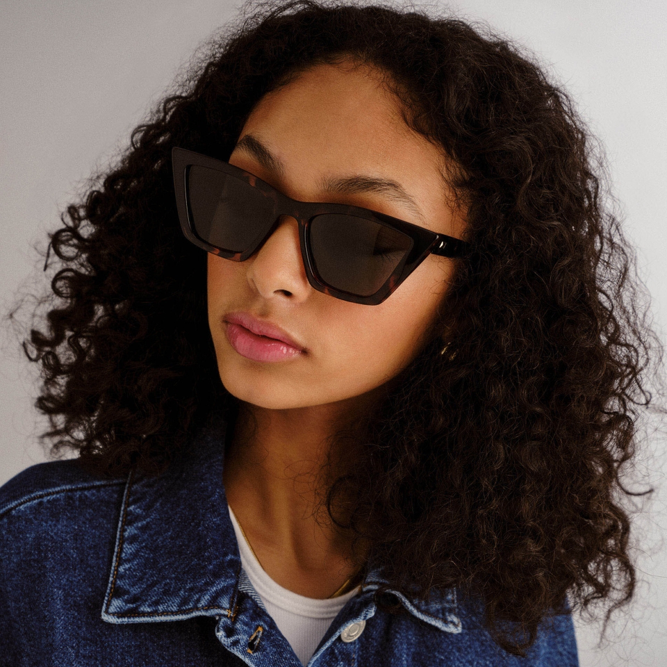 Le Specs Velodrome Polycarbonate Cat-Eye-Frame Sunglasses