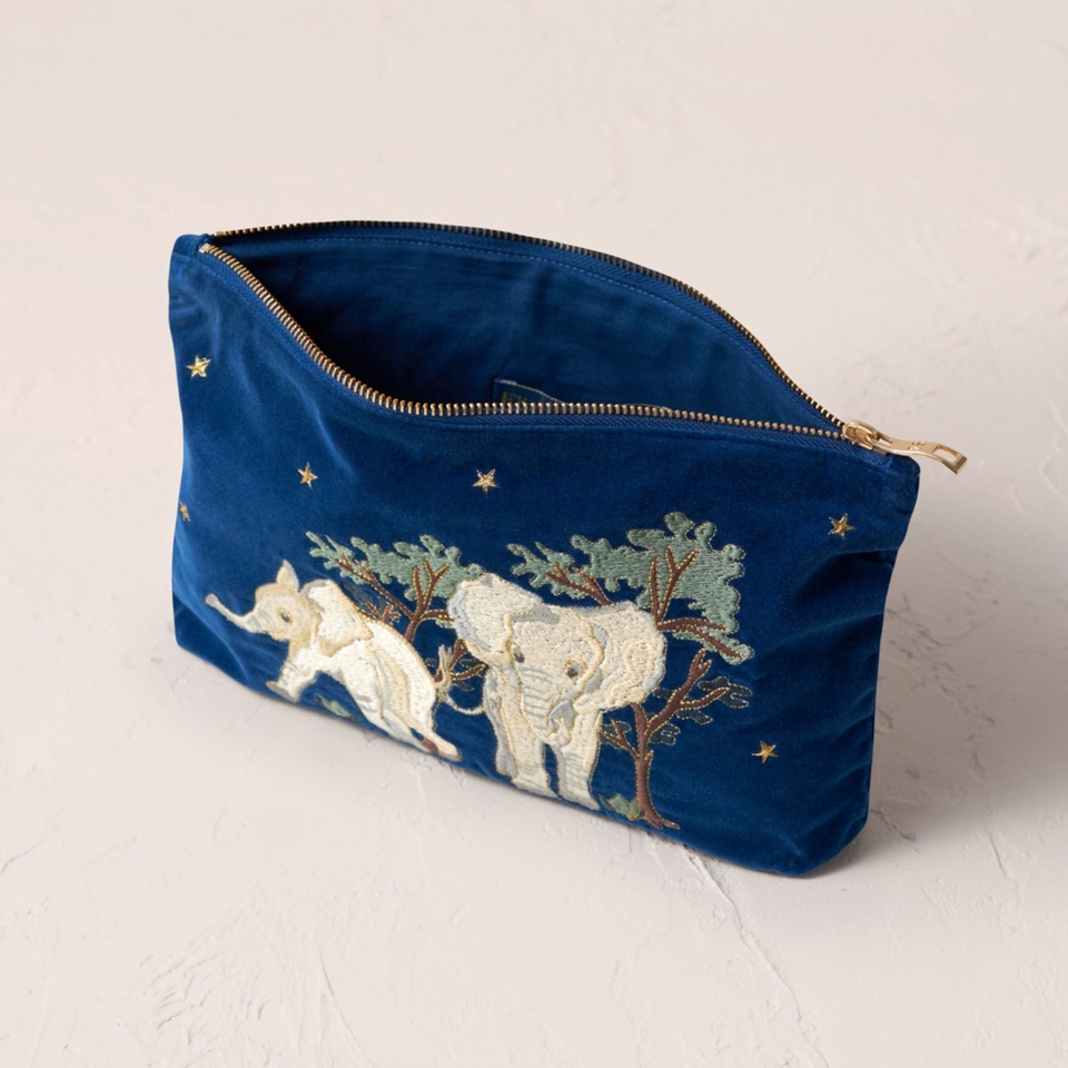 【Elizabeth Scarlett】Baby Elephant Velvet エブリデイポーチ Elizabeth Scarlett Baby Elephant Conservation Navy Velvet