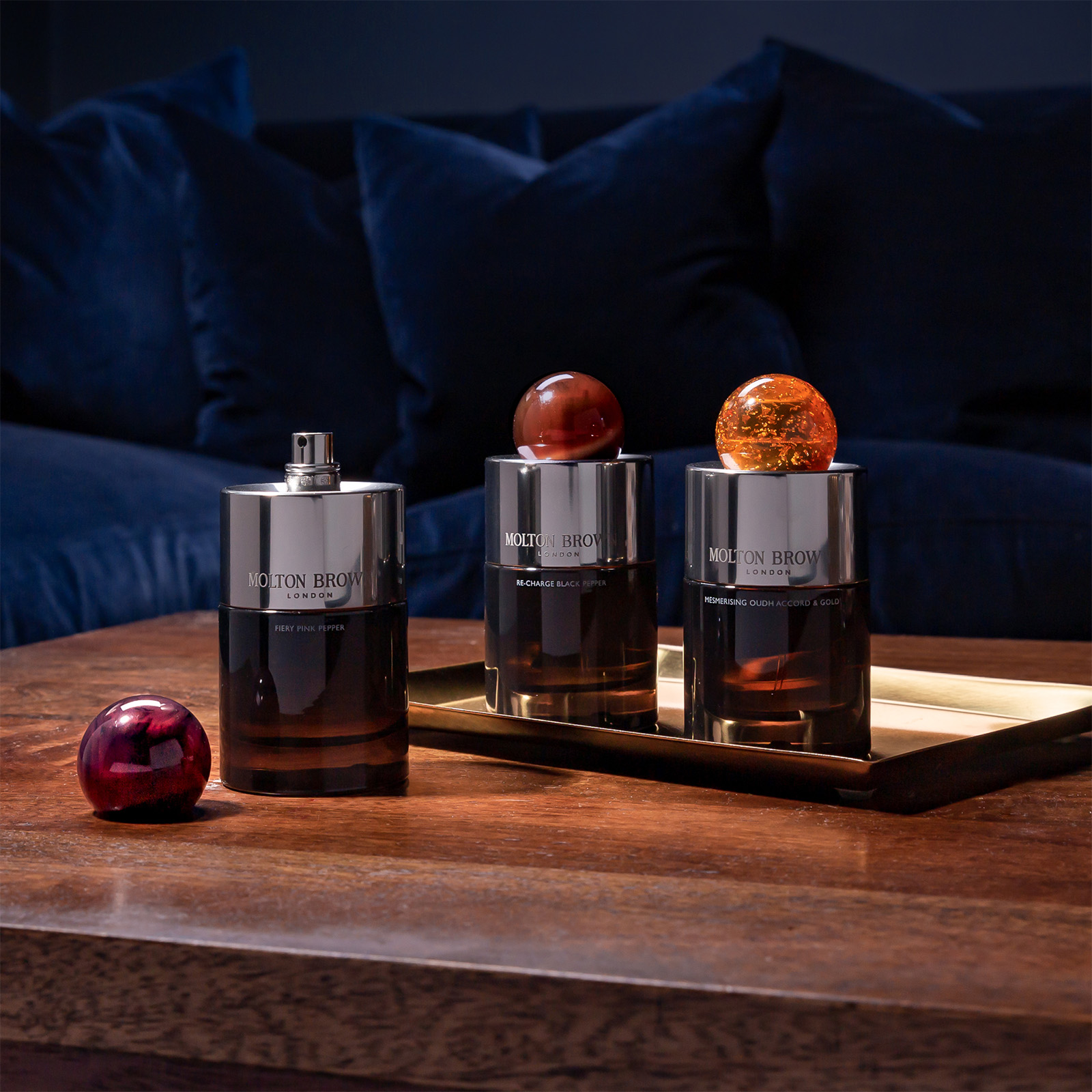 Mesmerising Oudh Accord &amp; Gold Molton Brown perfume