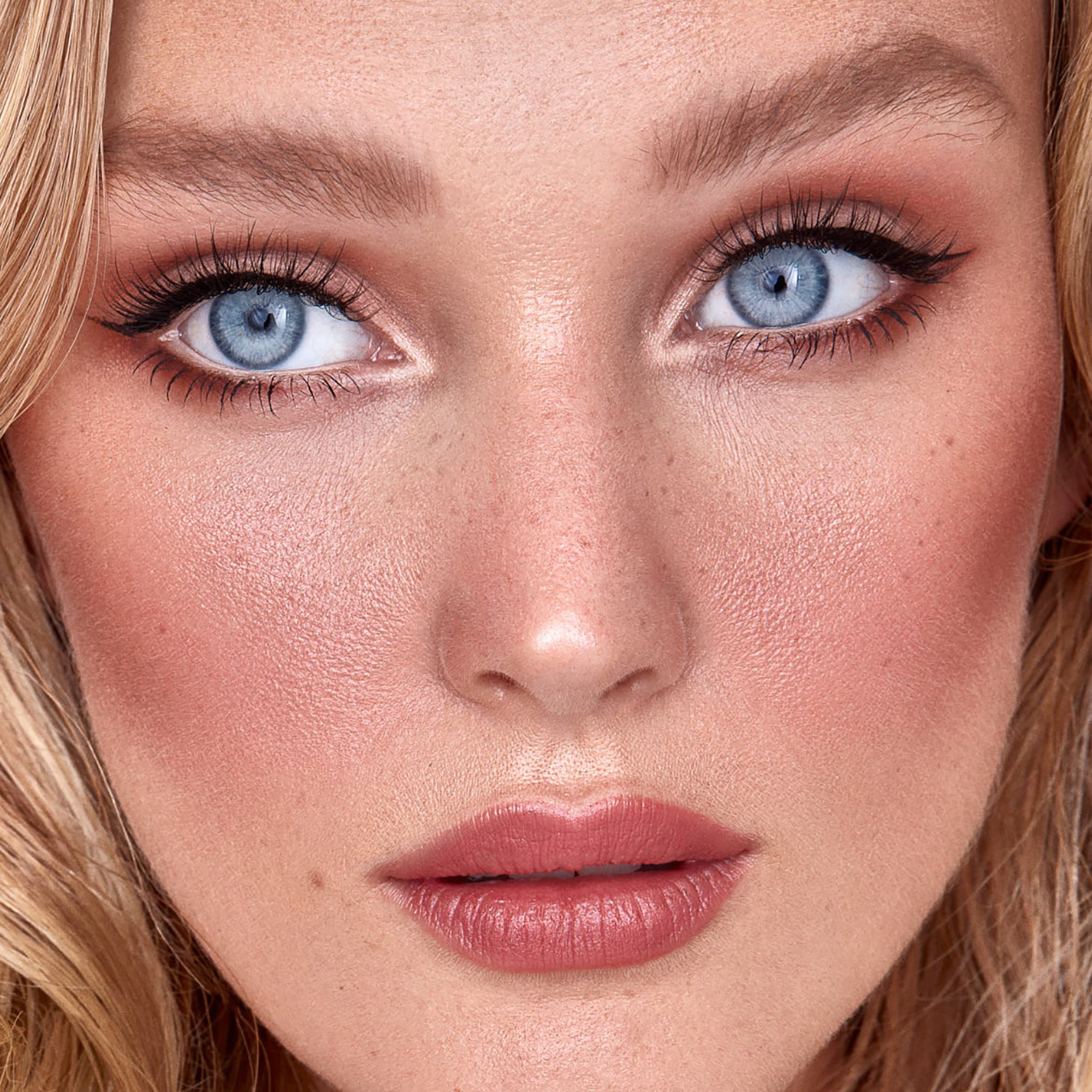 Sweed Lashes Wimpernkleber SW020 – Für Natürliche Bis Voluminöse Wimpern-Looks