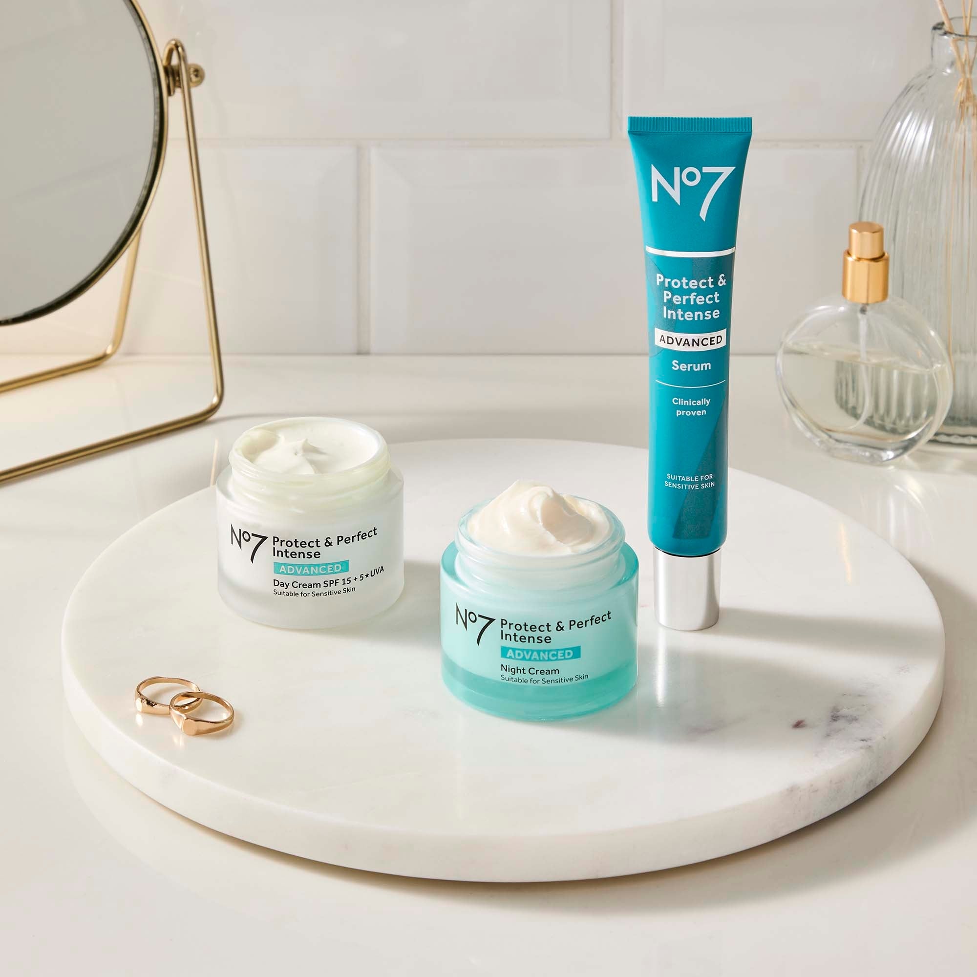 No7 Pure Retinol 0.3% Night Concentrate 30ml | No7 UK