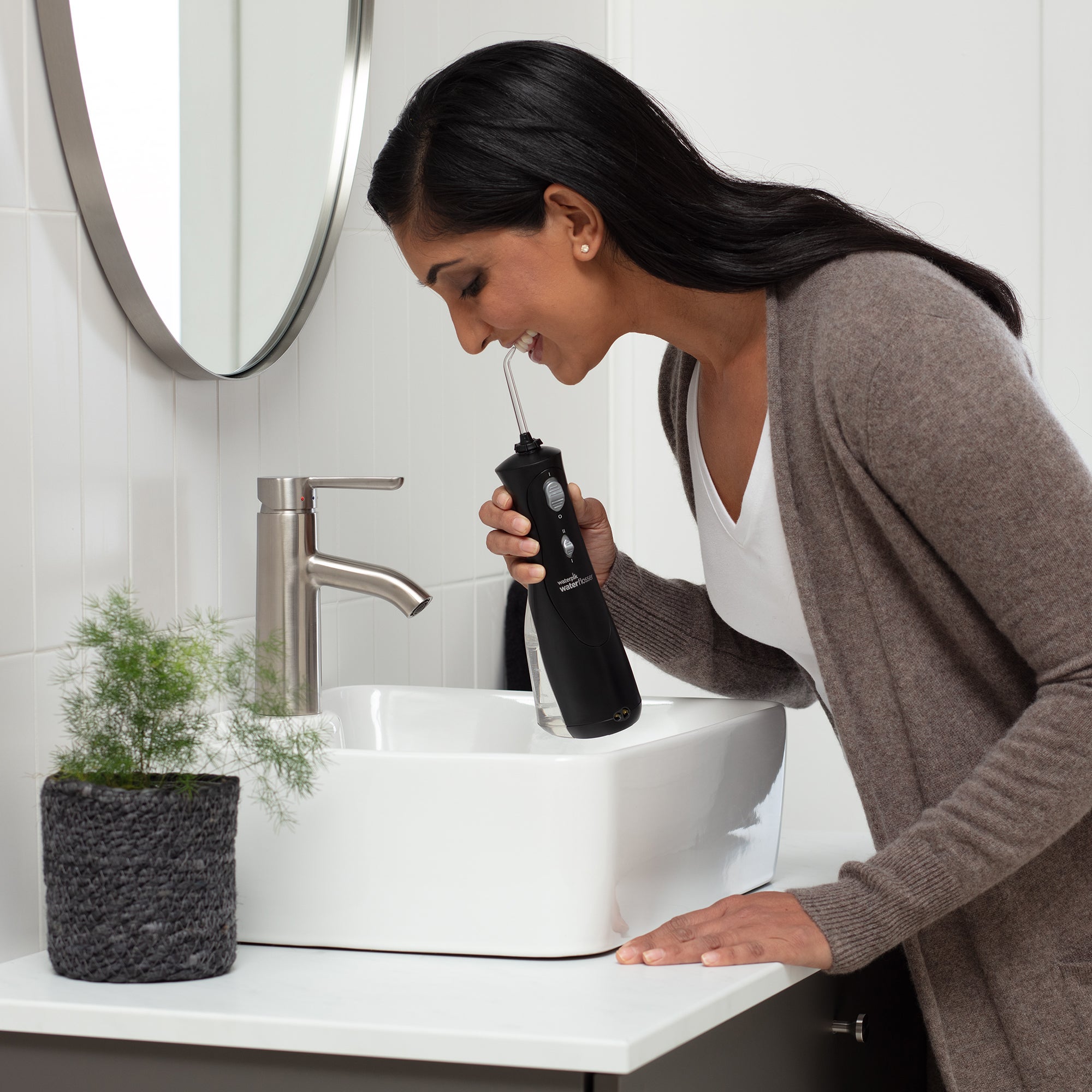 Hydropulseur Dentaire Waterpik FL220 Power Flosser - Carton Abîmé Mais Appareil Neuf Et Fonctionnel